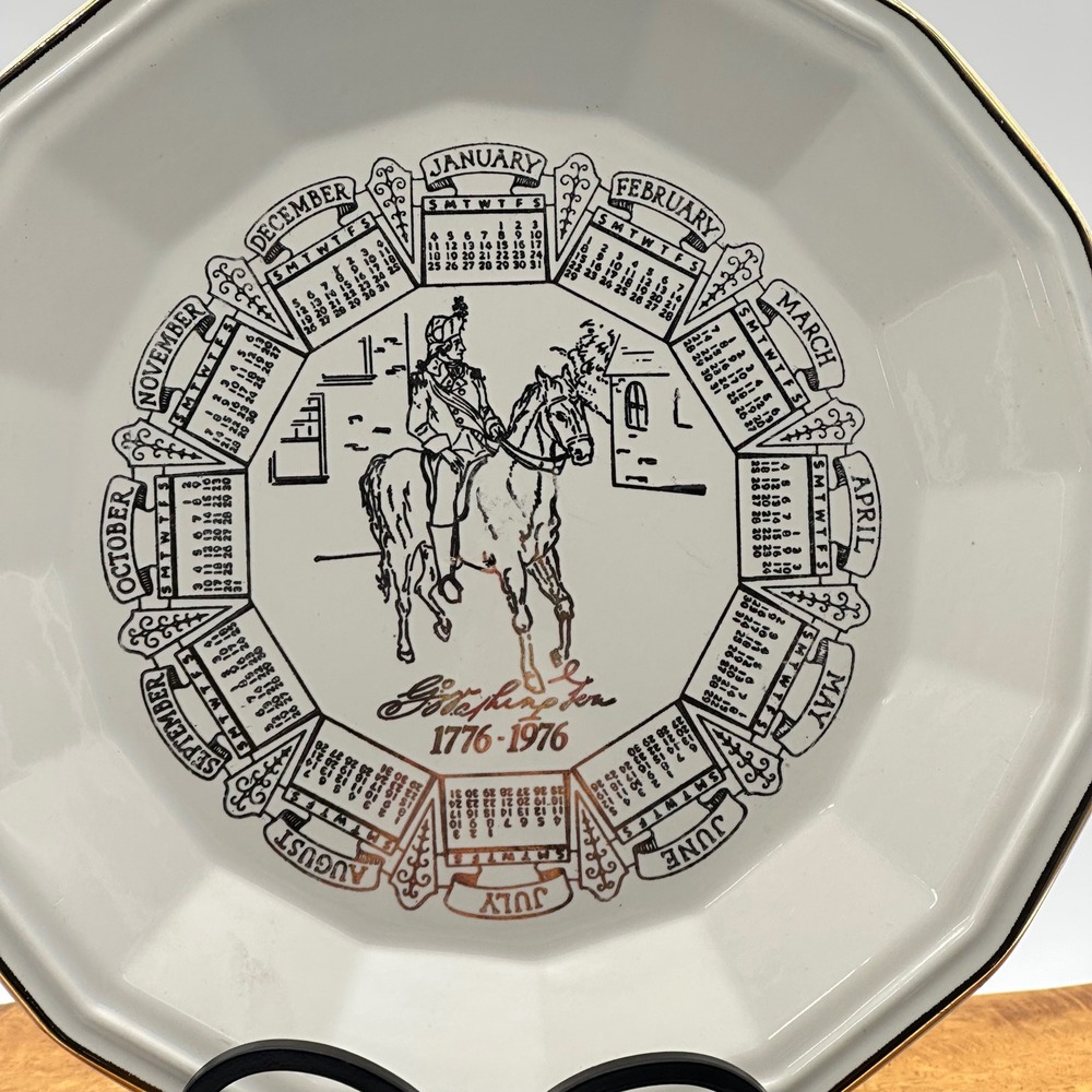 Marcus Jewelers George Washington 1776 Bicentennial Calendar Plate Gold Rim 1976 - Picture 2 of 5